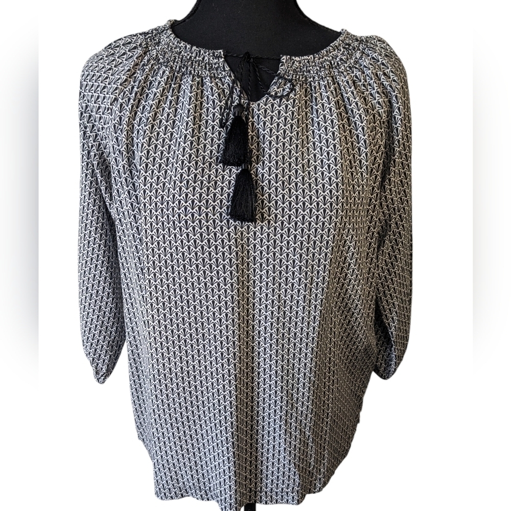 Ecru women's silk blouse with balloon sleeves geometric pattern. Size S
